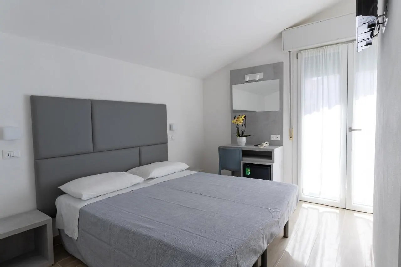 Hotel Eugenio チェゼナーティコ イタリア