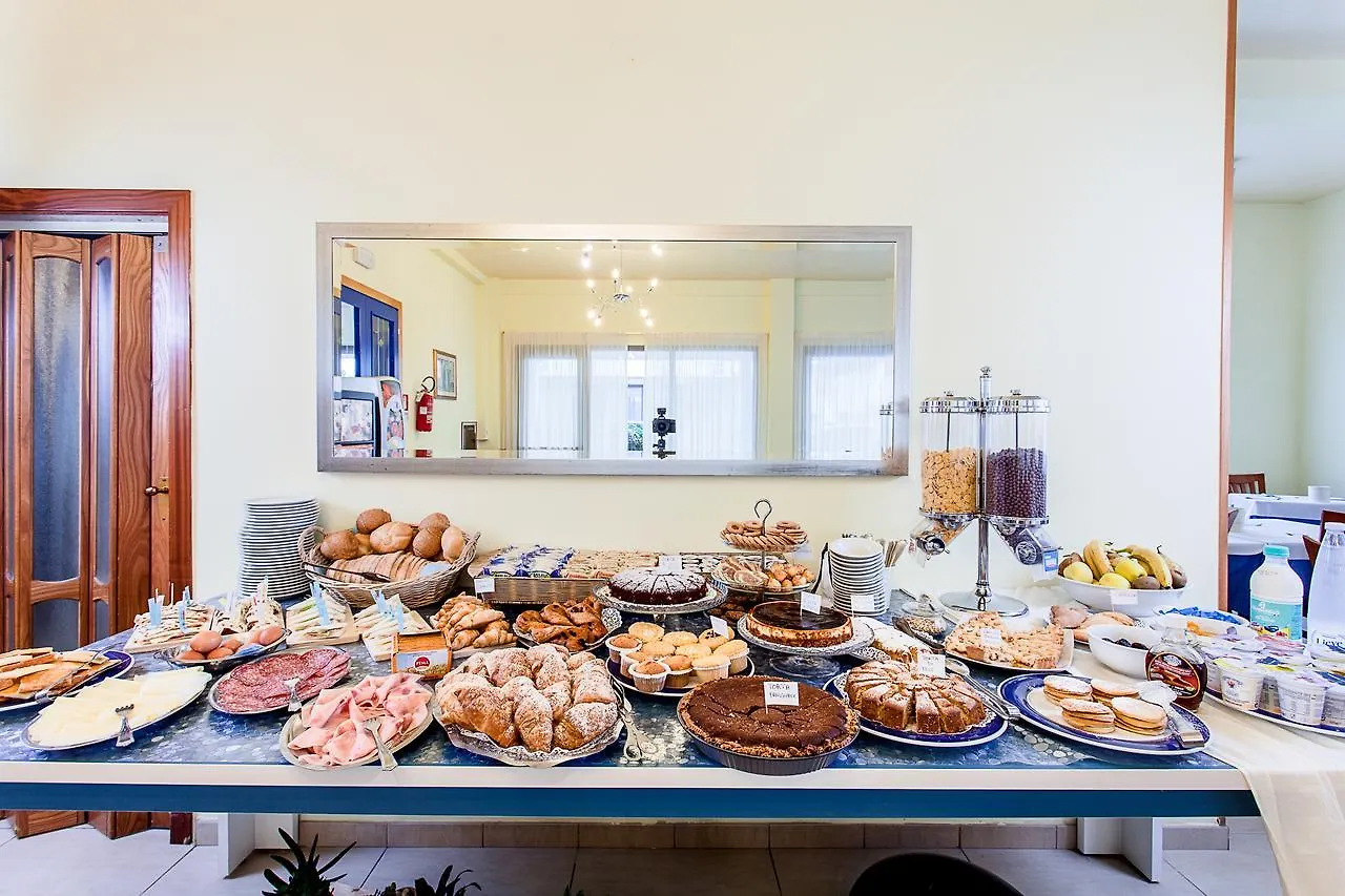 **  Hotel Eugenio Cesenatico Italien